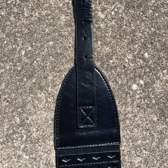 Beltiscool Brand Black Leather Expandable Belt in S/M - Picture 2 of 11